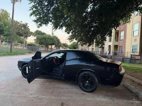 2011 Dodge Challenger SXT Coupe