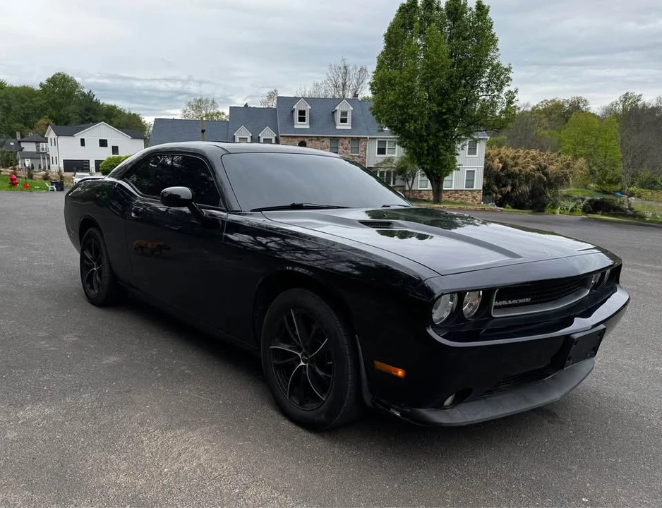 2011 Dodge Challenger 3rd Gen - Image 8 of 19