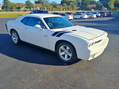 2011 Dodge Challenger SXT Plus