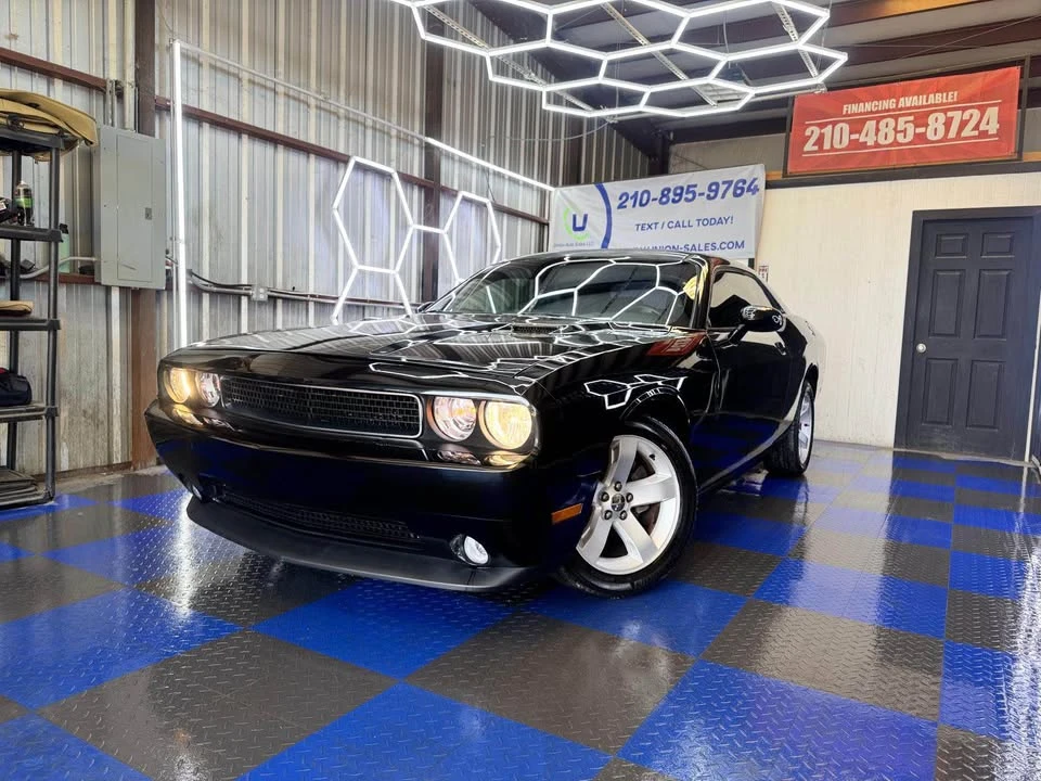 2011 Dodge Challenger 3rd Gen - Image 2 of 13