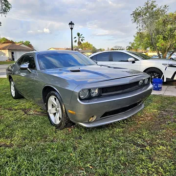 2011 Dodge Challenger SXT Plus