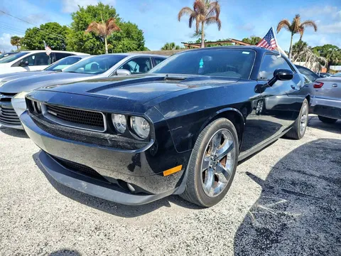 2011 Dodge Challenger SXT Plus