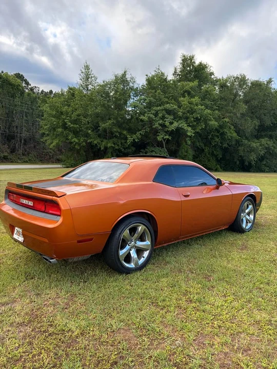 2011 Dodge Challenger 3rd Gen - Image 5 of 10