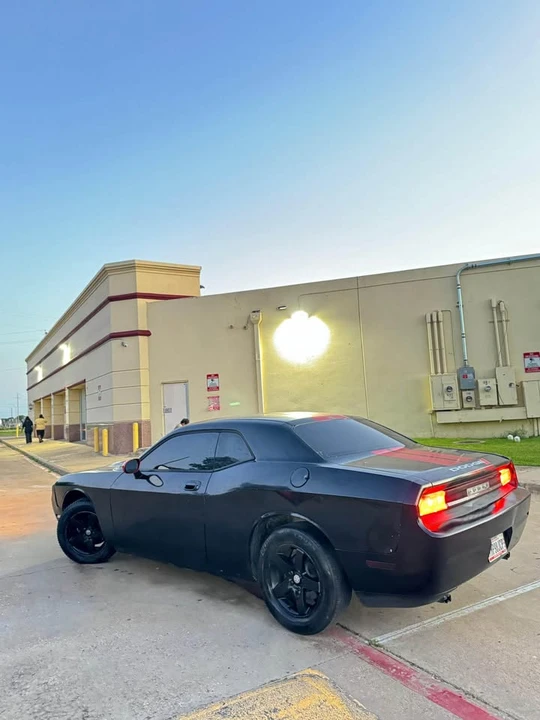 2011 Dodge Challenger 3rd Gen - Image 4 of 9