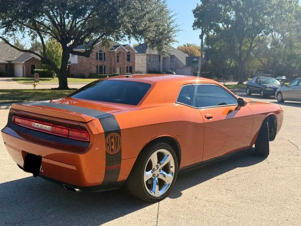 2011 Dodge Challenger 3rd Gen - Image 2 of 8