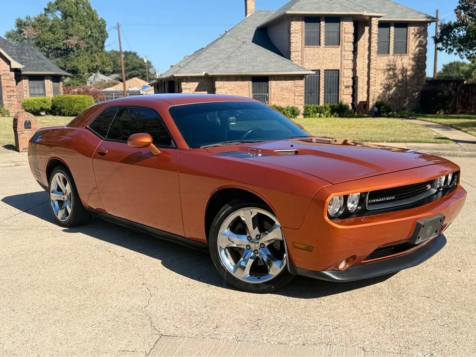 2011 Dodge Challenger 3rd Gen - Image 3 of 8