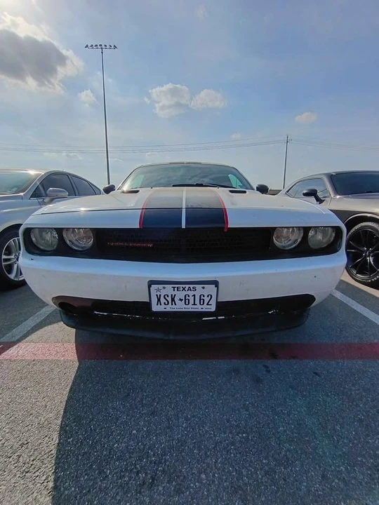 2011 Dodge Challenger 3rd Gen - Image 2 of 6