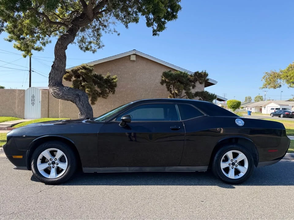 2011 Dodge Challenger 3rd Gen - Image 3 of 9