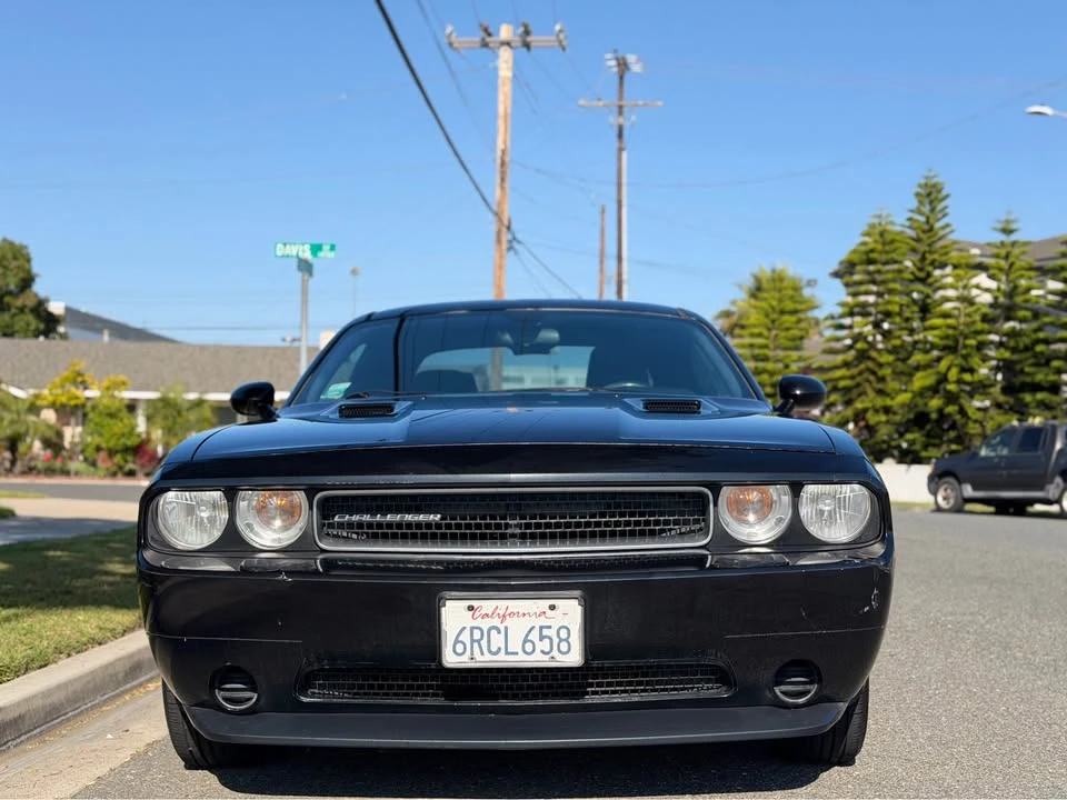 2011 Dodge Challenger 3rd Gen - Image 2 of 9