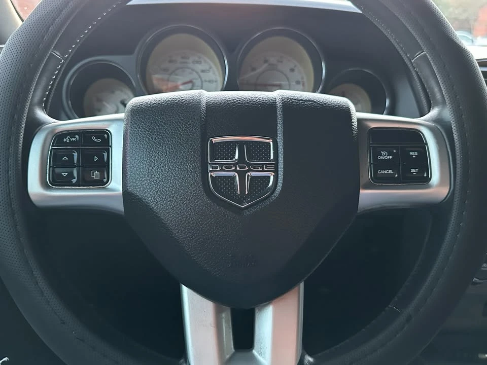 2011 Dodge Challenger 3rd Gen - Image 15 of 17