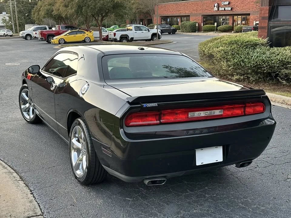 2011 Dodge Challenger 3rd Gen - Image 5 of 17