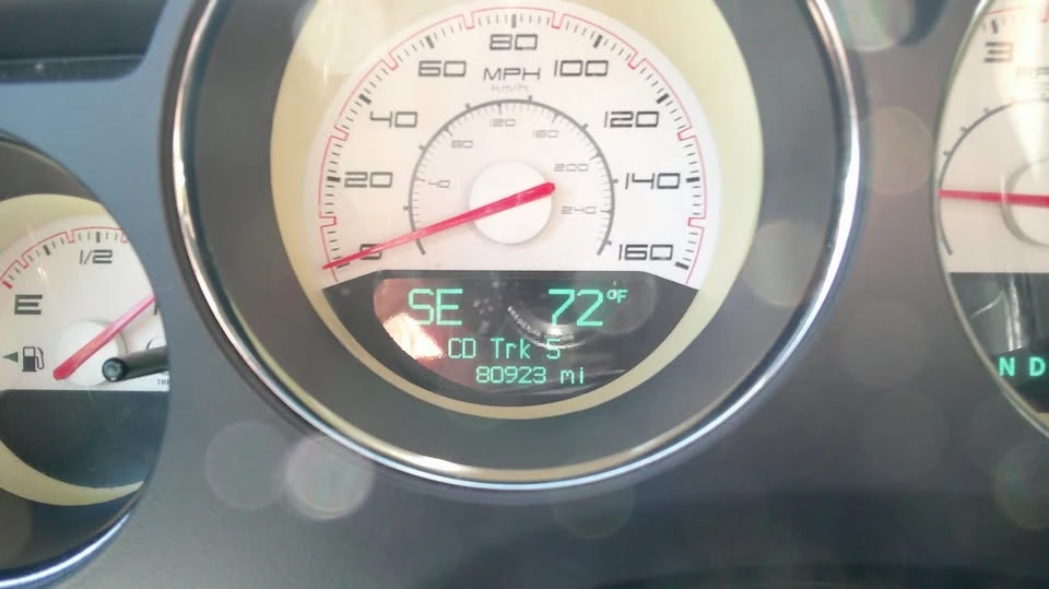 2011 Dodge Challenger 3rd Gen - Image 7 of 8