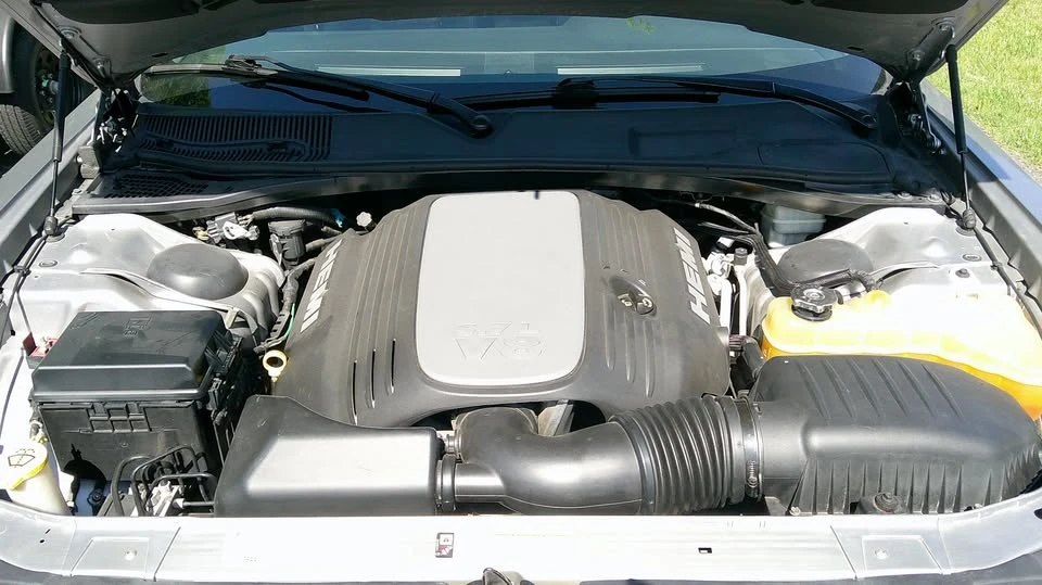 2011 Dodge Challenger 3rd Gen - Image 4 of 8