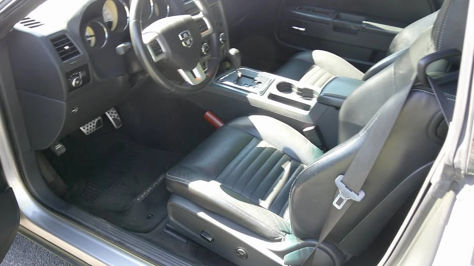 2011 Dodge Challenger 3rd Gen - Image 5 of 8