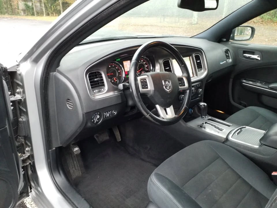 2011 Dodge Charger 7th Gen - Image 2 of 16