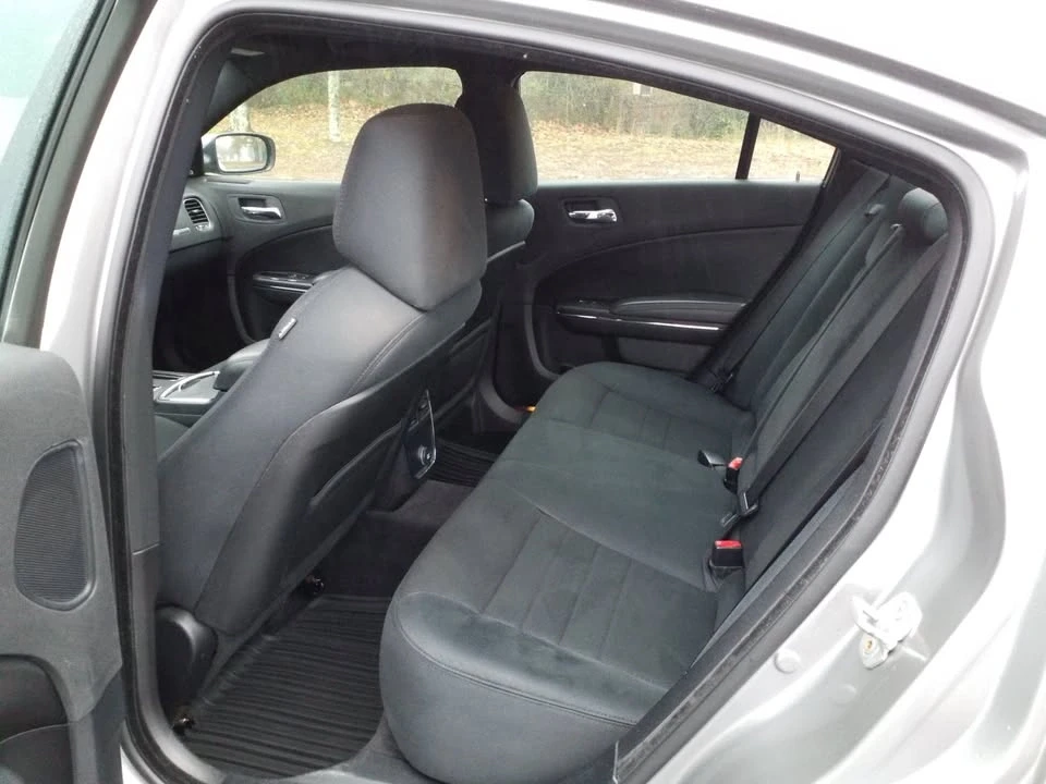 2011 Dodge Charger 7th Gen - Image 9 of 16