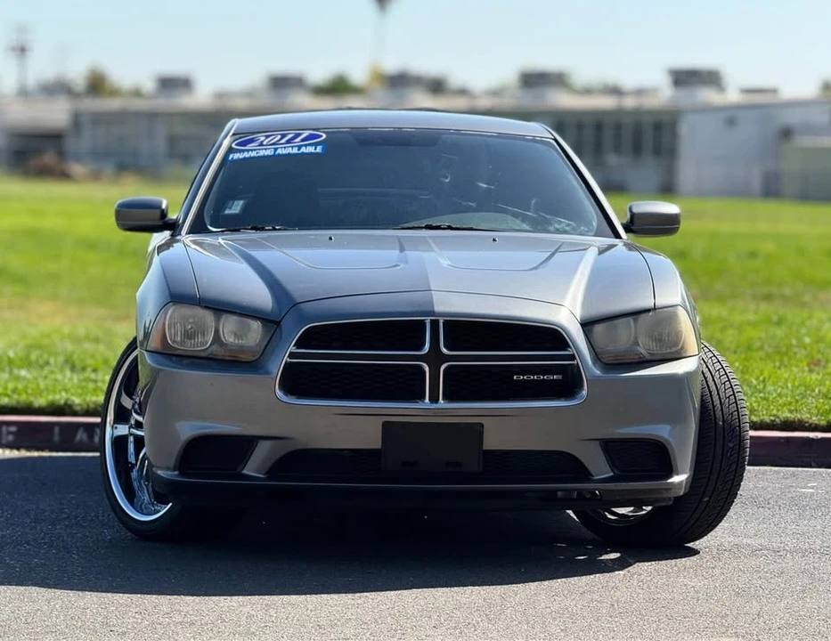 2011 Dodge Charger 7th Gen - Image 2 of 15