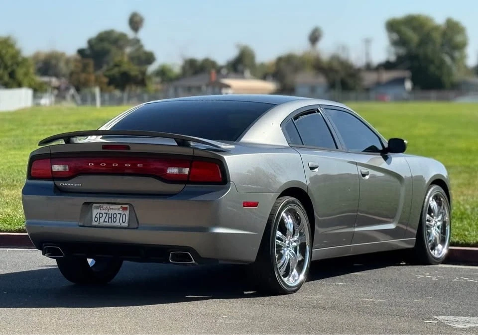 2011 Dodge Charger 7th Gen - Image 7 of 15