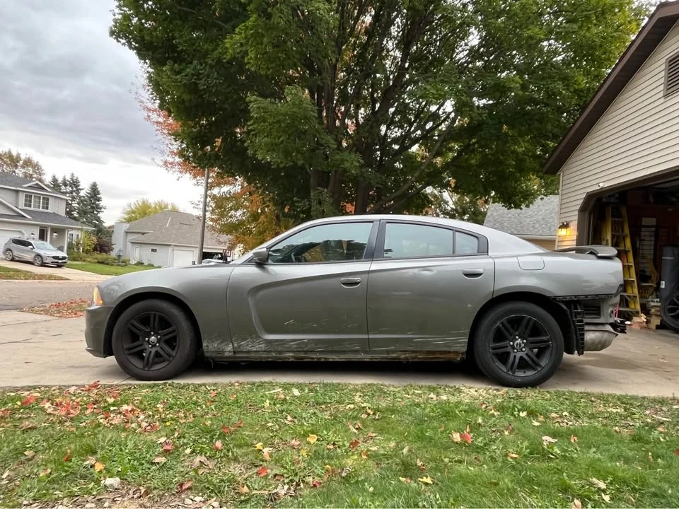 2011 Dodge Charger 7th Gen - Image 4 of 9