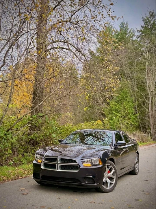 2011 Dodge Charger 7th Gen - Image 2 of 9