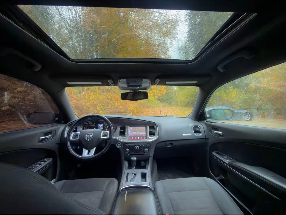 2011 Dodge Charger 7th Gen - Image 2 of 7