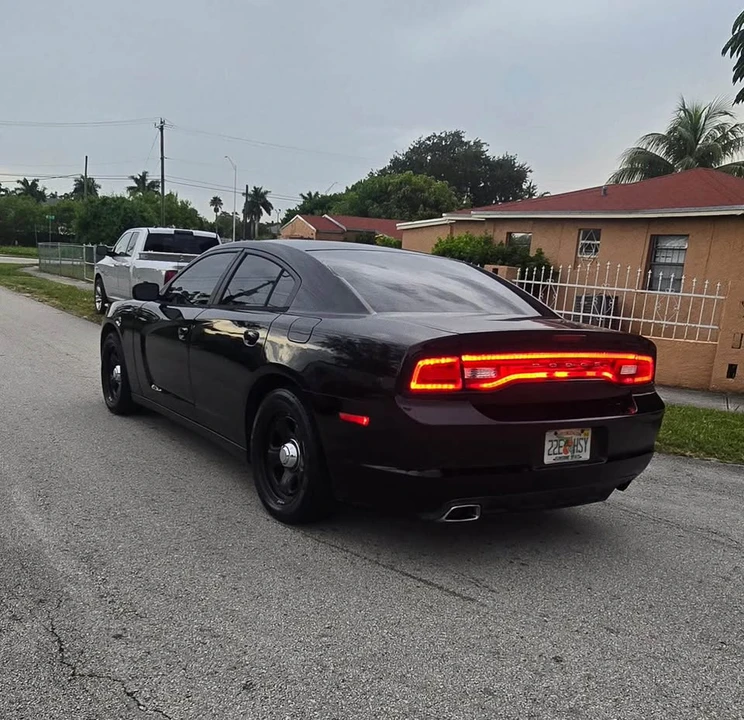 2011 Dodge Charger 7th Gen - Image 2 of 11