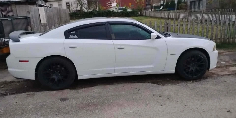 2011 Dodge Charger 7th Gen - Image 4 of 6
