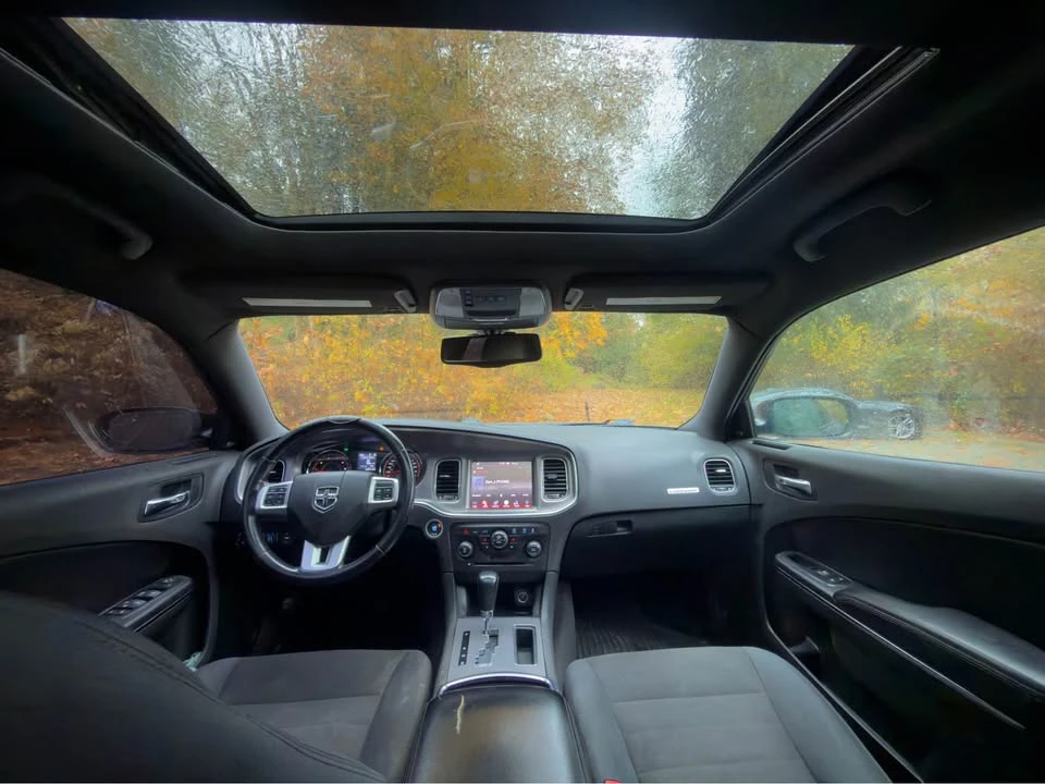 2011 Dodge Charger 7th Gen - Image 5 of 11