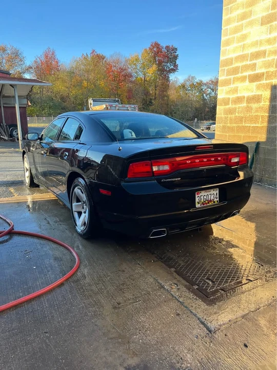 2011 Dodge Charger 7th Gen - Image 2 of 9
