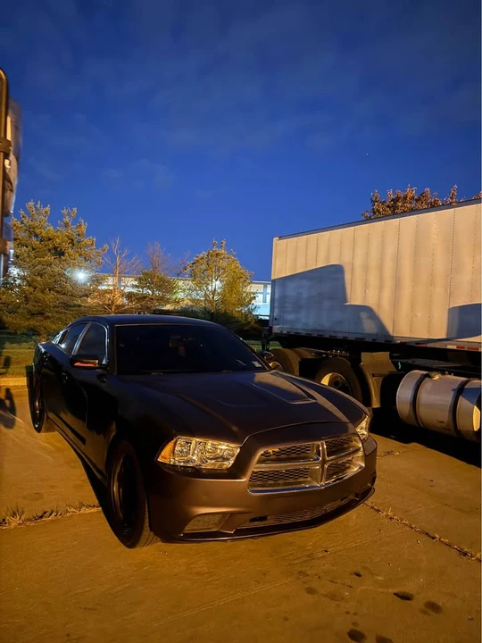 2011 Dodge Charger 7th Gen - Image 4 of 6
