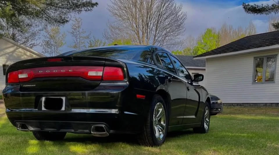 2011 Dodge Charger 7th Gen - Image 3 of 8