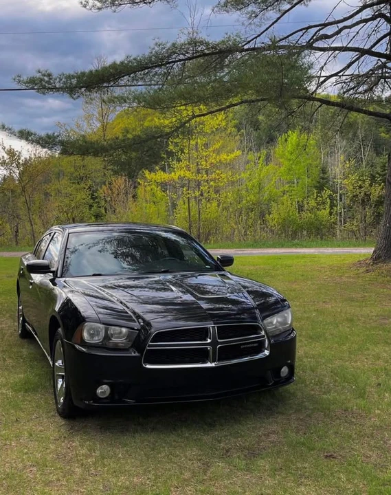 2011 Dodge Charger 7th Gen - Image 2 of 8