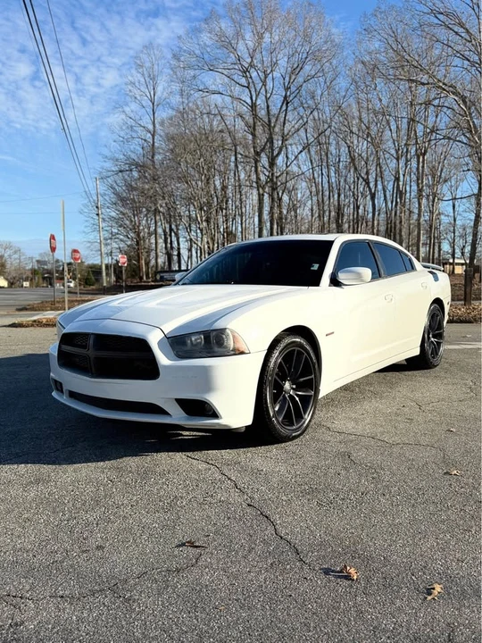 2011 Dodge Charger 7th Gen - Image 3 of 15