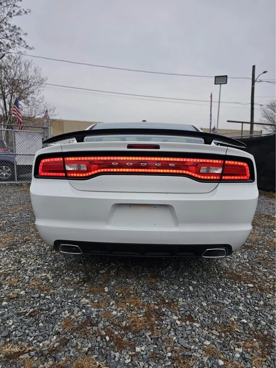 2011 Dodge Charger 6th Gen - Image 8 of 18
