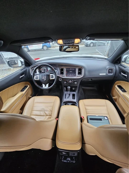 2011 Dodge Charger 6th Gen - Image 16 of 18