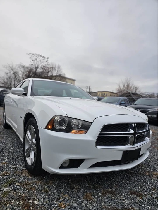 2011 Dodge Charger 6th Gen - Image 3 of 18