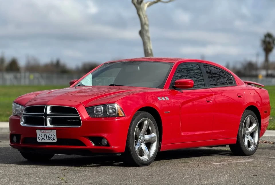 2011 Dodge Charger 7th Gen - Image 2 of 18