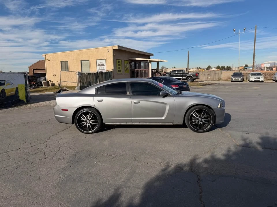 2011 Dodge Charger 7th Gen - Image 4 of 7