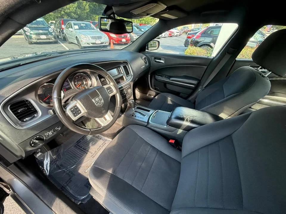 2011 Dodge Charger 7th Gen - Image 9 of 19