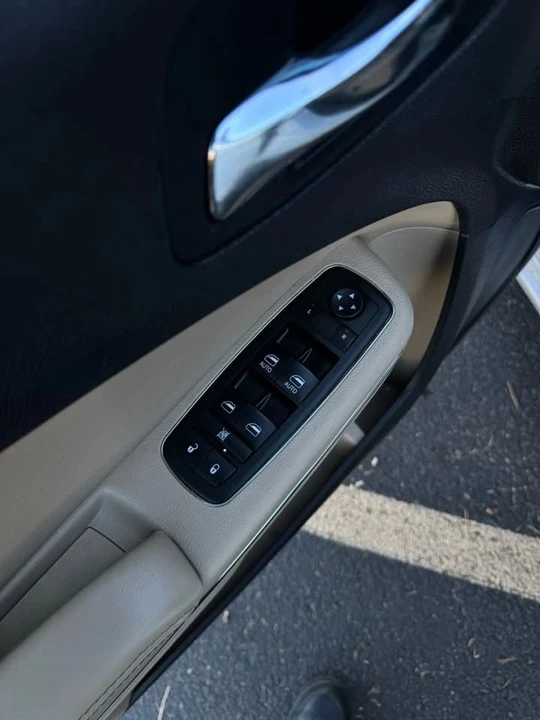 2011 Dodge Charger 7th Gen - Image 10 of 18