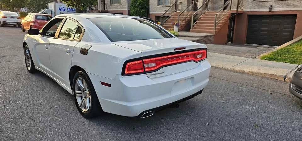 2011 Dodge Charger 7th Gen - Image 3 of 7