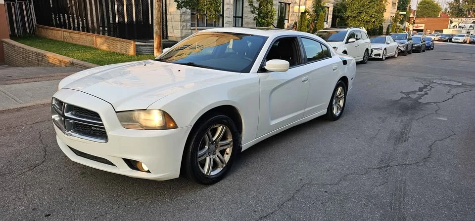 2011 Dodge Charger 7th Gen - Image 4 of 7