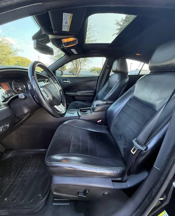 2011 Dodge Charger 7th Gen - Image 7 of 8