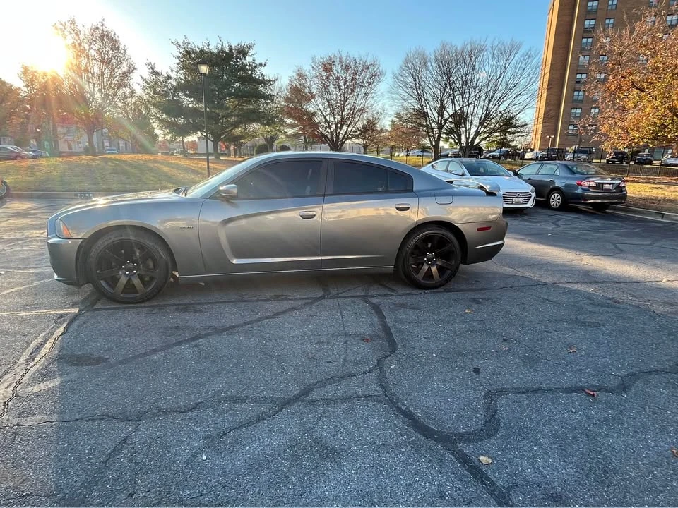 2011 Dodge Charger 7th Gen - Image 5 of 16