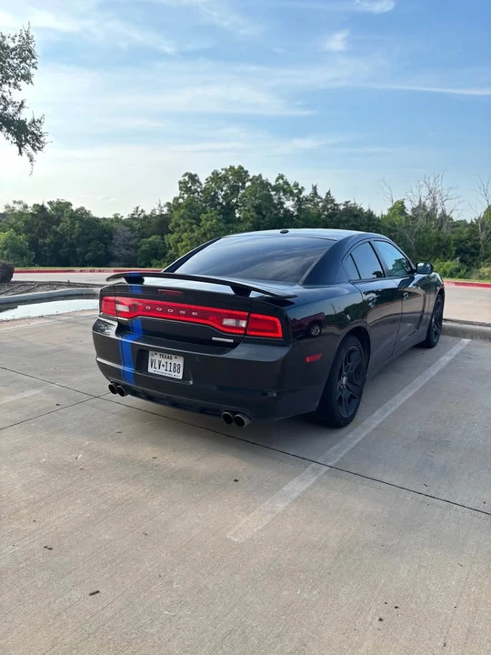 2011 Dodge Charger 7th Gen - Image 6 of 14