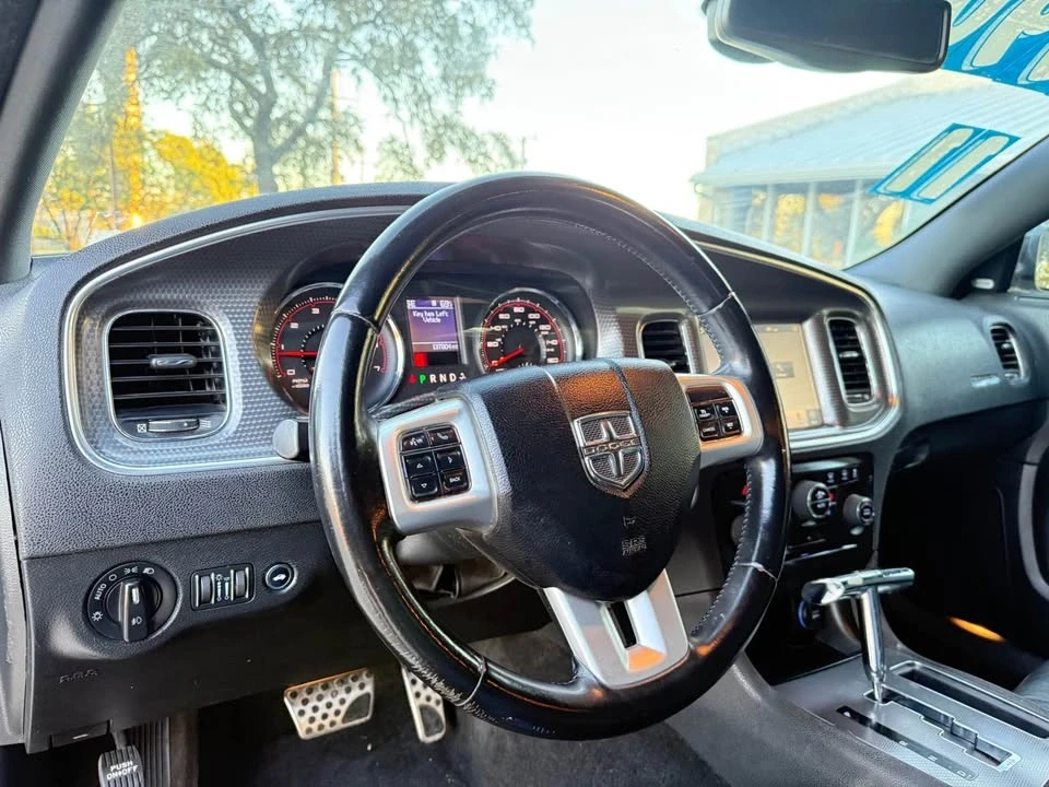 2011 Dodge Charger 7th Gen - Image 12 of 14