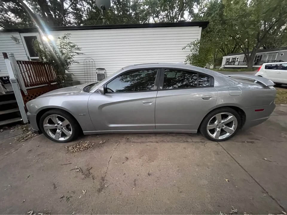 2011 Dodge Charger 7th Gen - Image 2 of 8