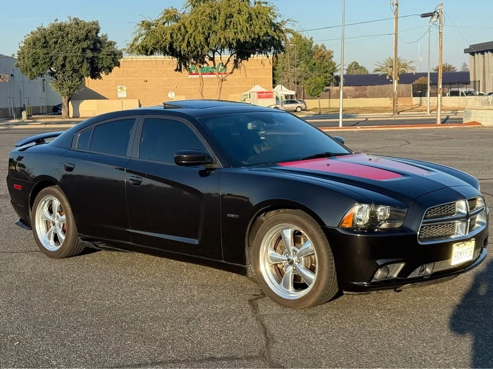 2011 Dodge Charger 7th Gen - Image 17 of 18