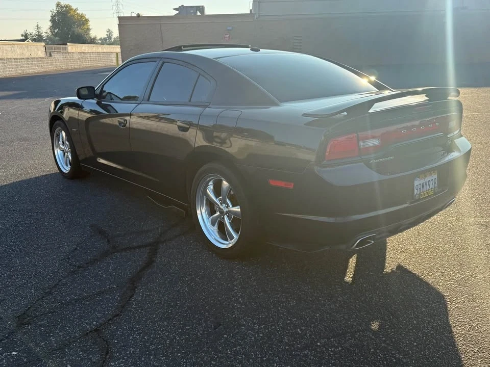 2011 Dodge Charger 7th Gen - Image 3 of 18