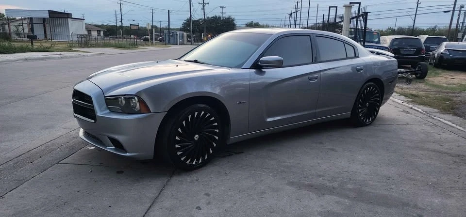 2011 Dodge Charger 7th Gen - Image 4 of 4